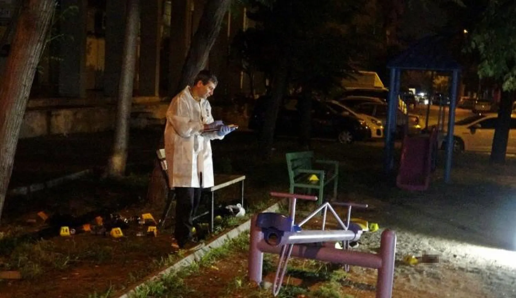 Çocuk parkında dehşete düşüren olay