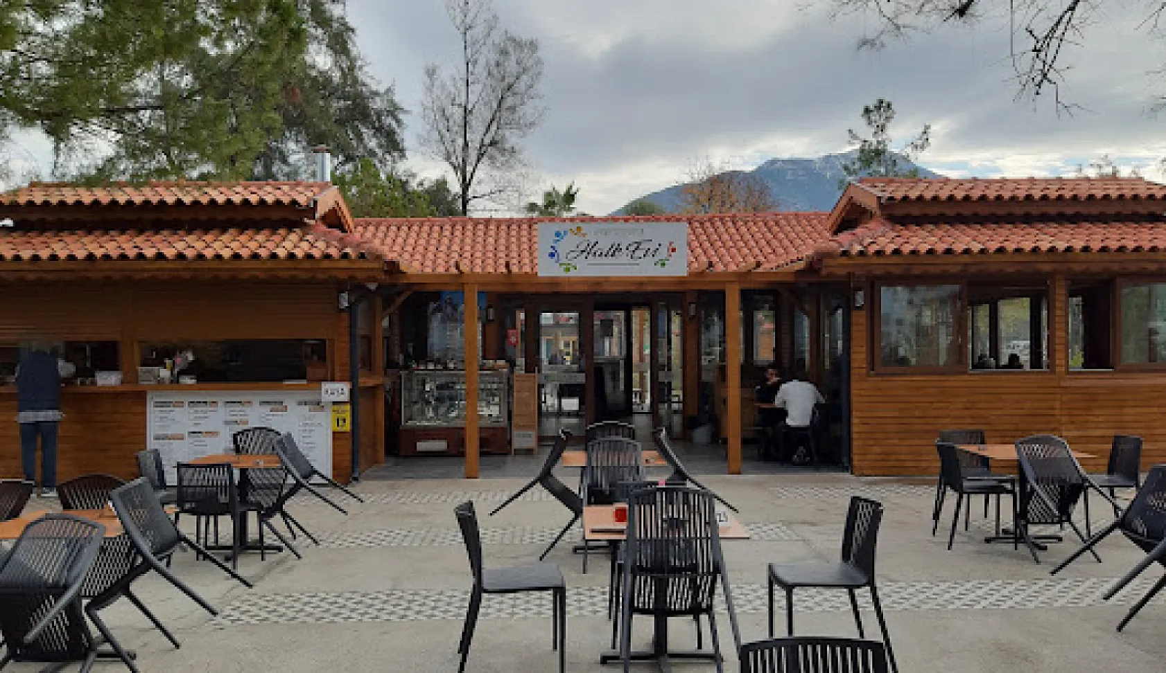 Fethiye'de Emekliler Geçim Sıkıntısı Yaşıyor: