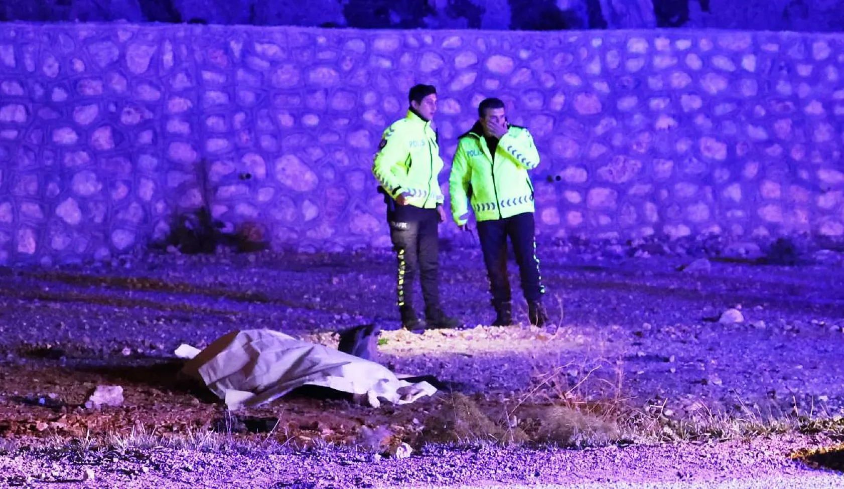 Feci kazada motosikletli genç kız can verdi: 1 ölü