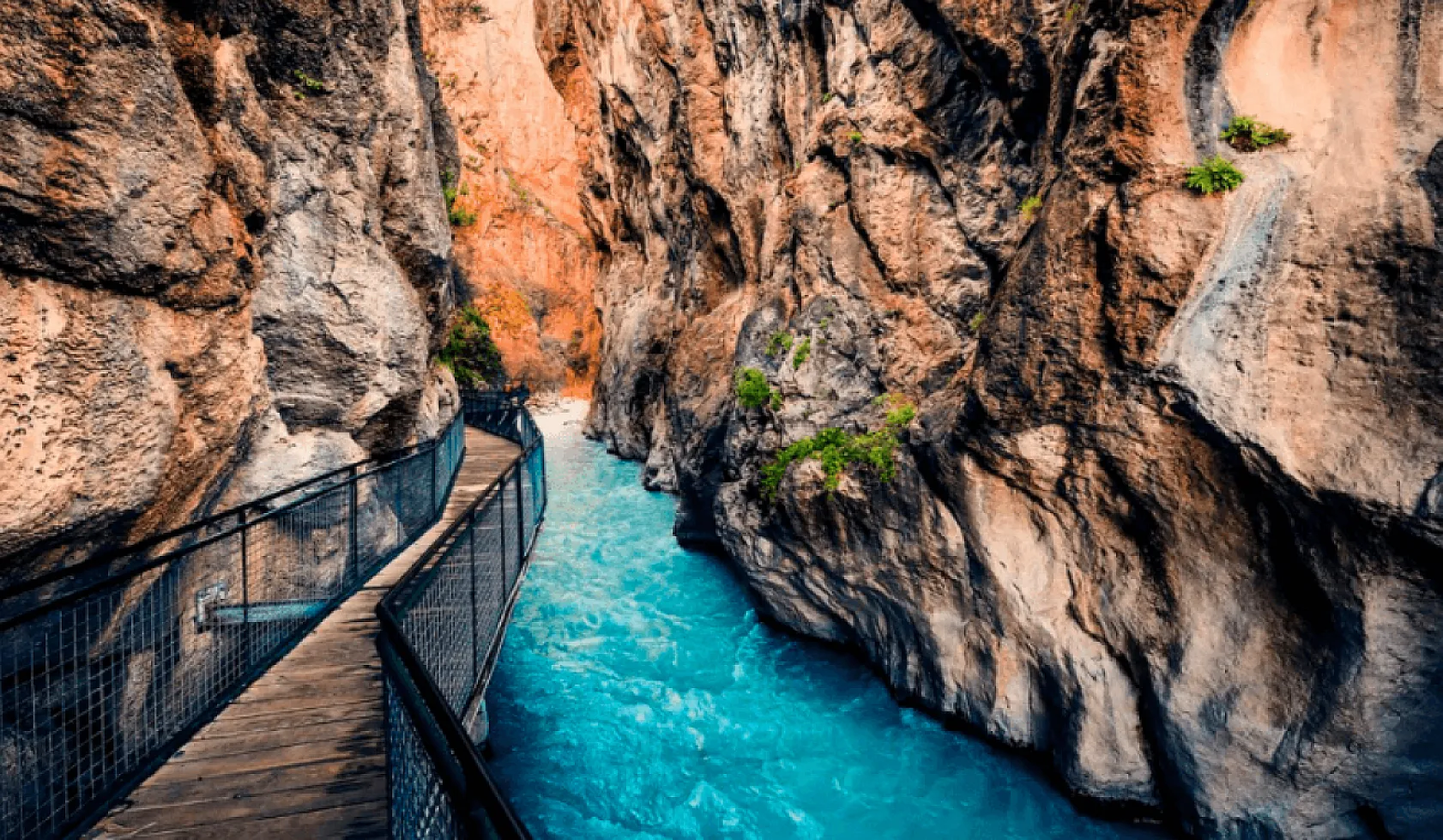 Türkiye'nin en güzel kanyonlarından biri Saklıkent Kanyonu