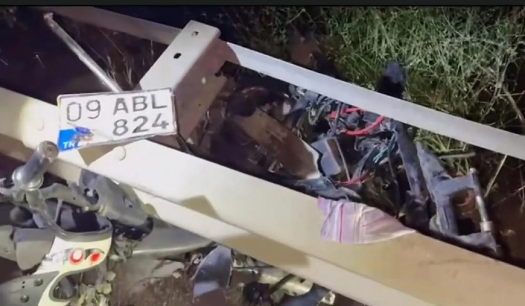 Motosiklete Çarpan Otomobil Sürücüsü Kaçtı