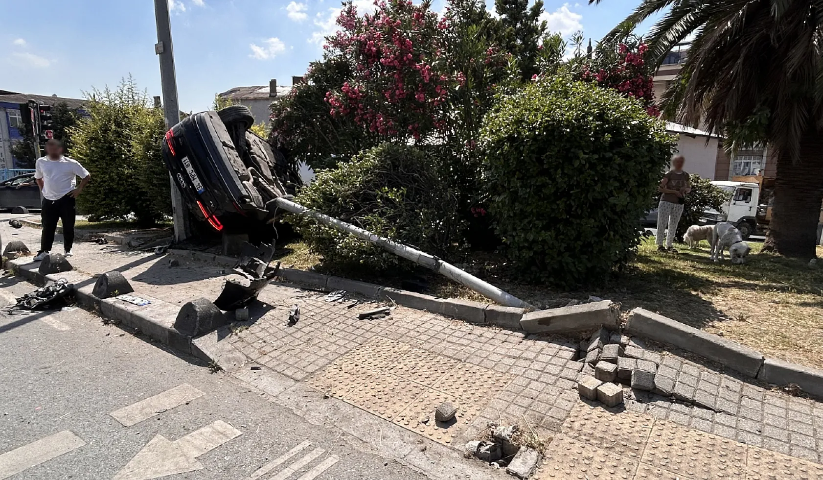 Kırmızı ışıkta geçerek kazaya neden oldu, gözyaşlarına boğulan genci babası böyle teselli etti
