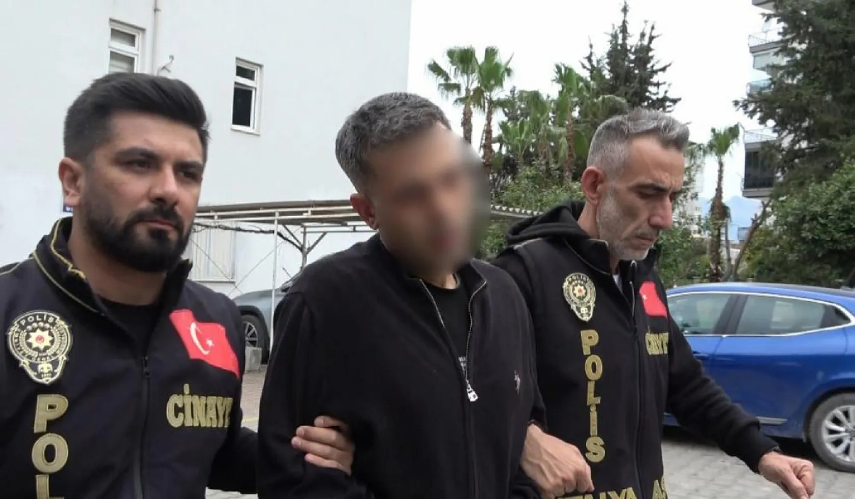 Antalya'da esnaf kavgasında 1 kişiyi öldüren, 2 kişiyi ağır yaralayan şüpheli tutuklandı