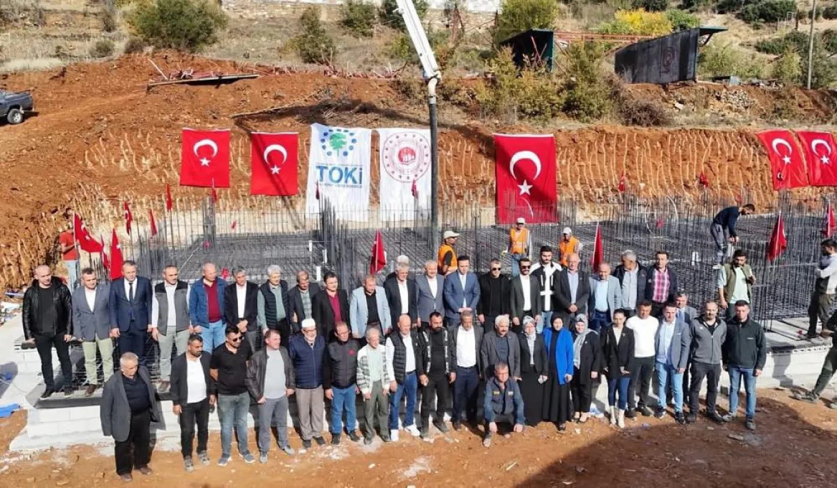Kavaklıdere'de 9'uncu toplu konut için temel atıldı