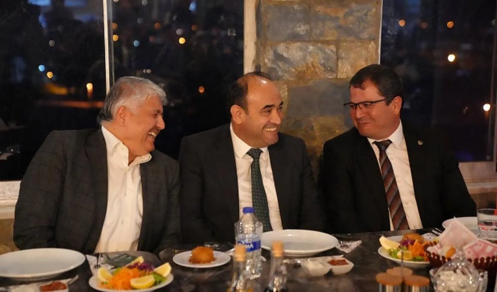 Başkan Akdenizli, MHP Teşkilatının Yemeğine Katıldı