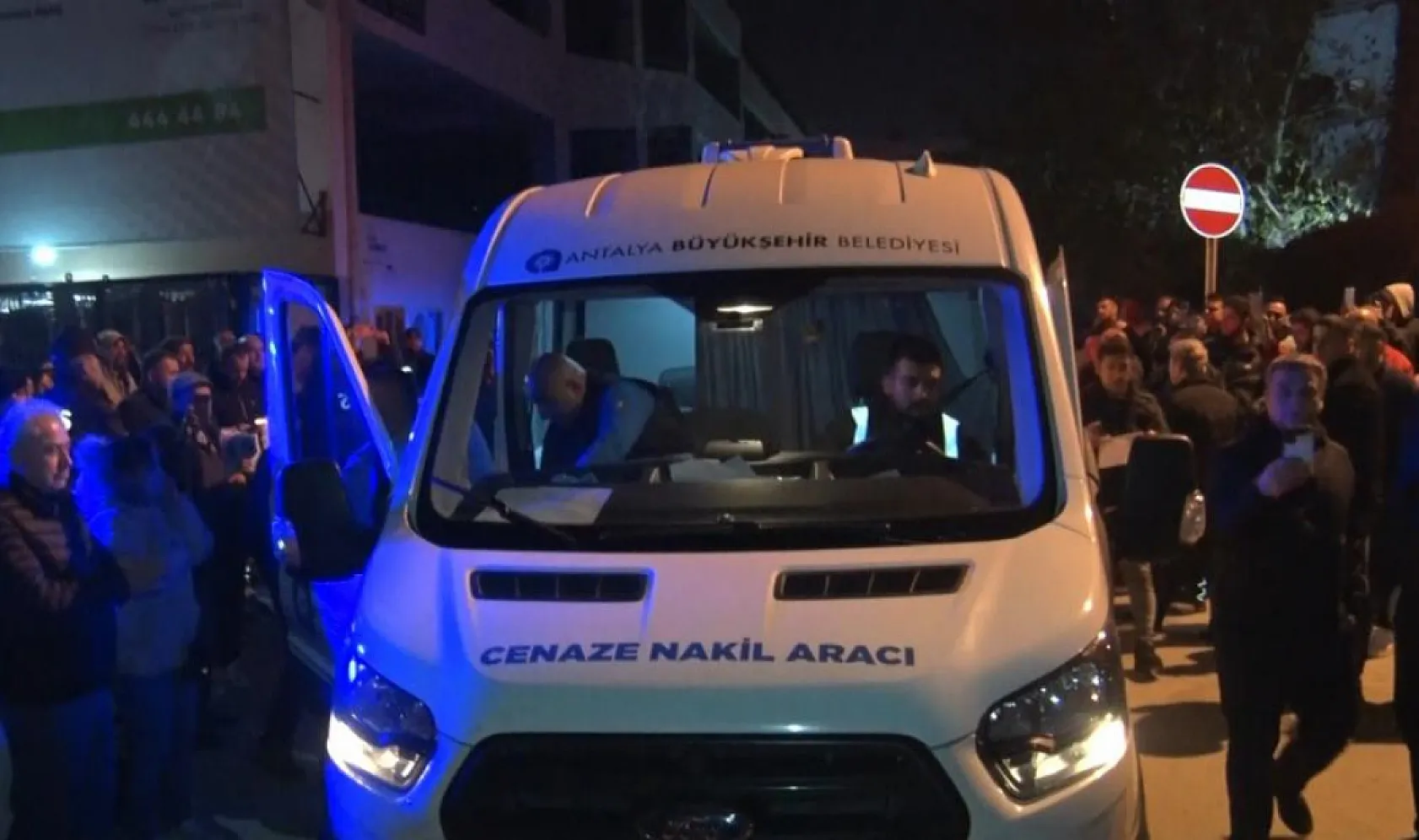 Ferdi Tayfur, şarkılarıyla uğurlandı