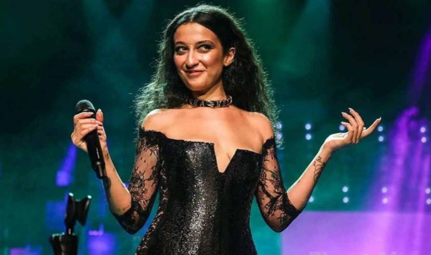 Melike Şahin'i 3 saat bekleyen öğretmenler, sahneye çıkmama sebebini öğrendiklerinde şok oldular