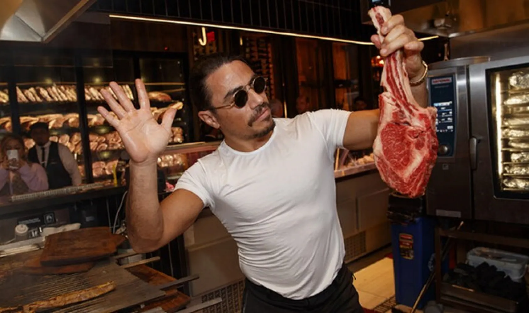 Nusret'i silahlarla taradılar