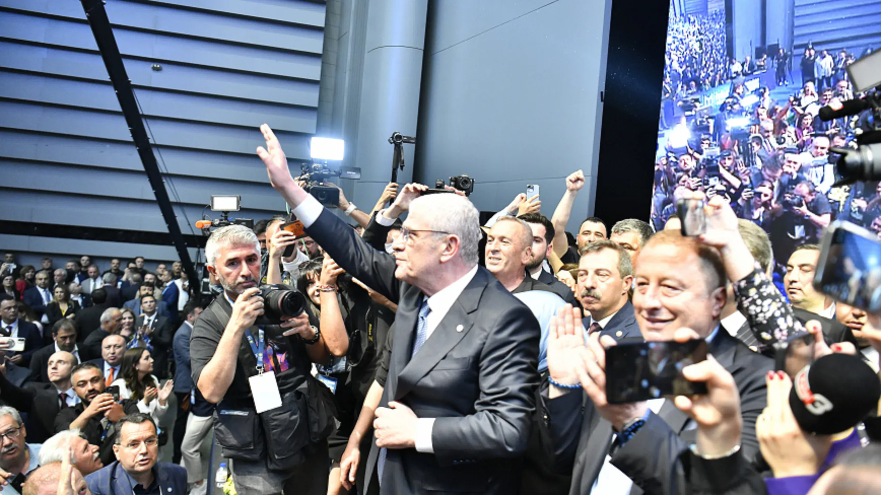 Müsavat Dervişoğlu, İYİ Parti'nin yeni genel başkanı oldu