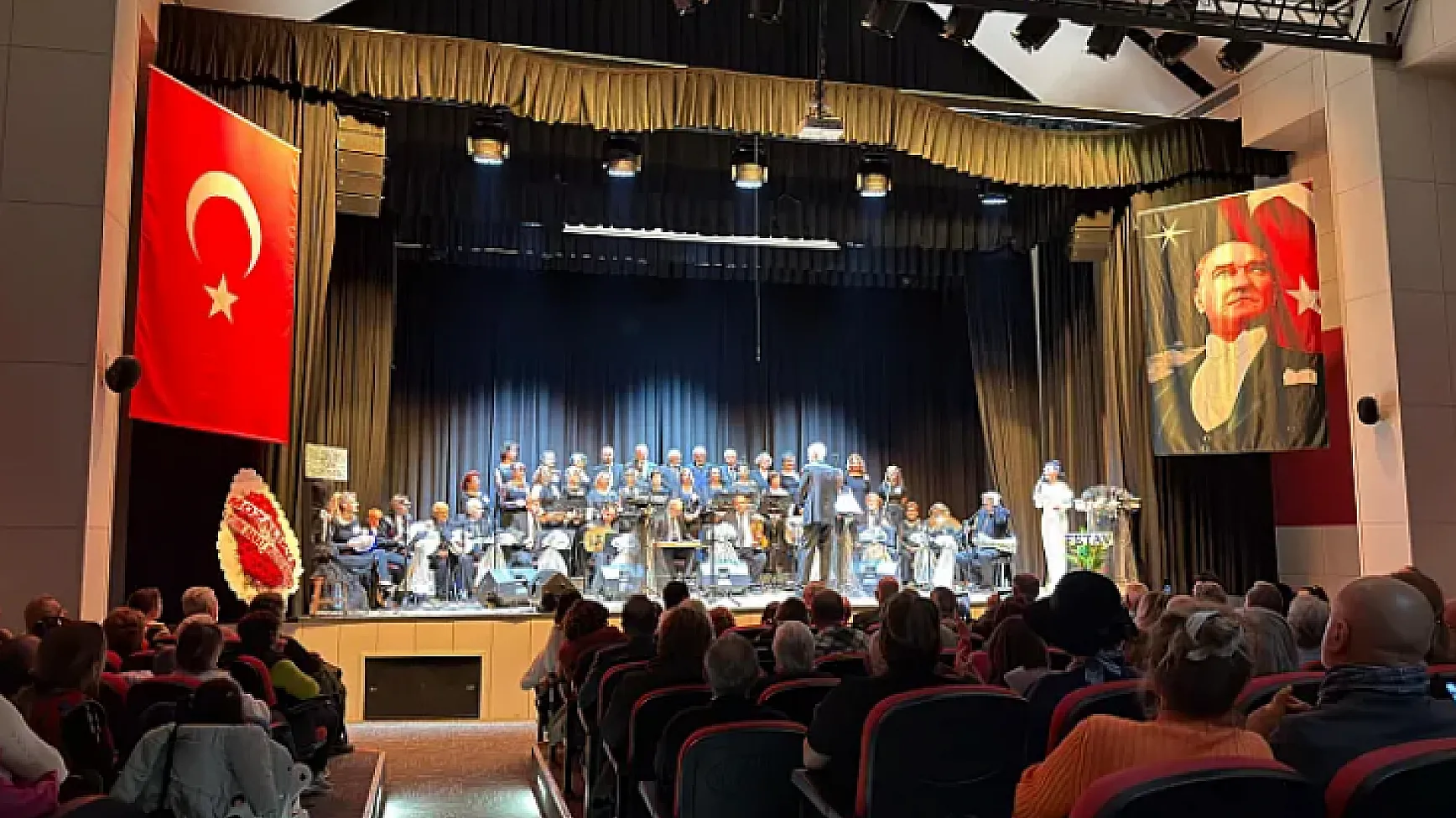 Fethiye'de Türk Sanat Müziği Rüzgârı Esti