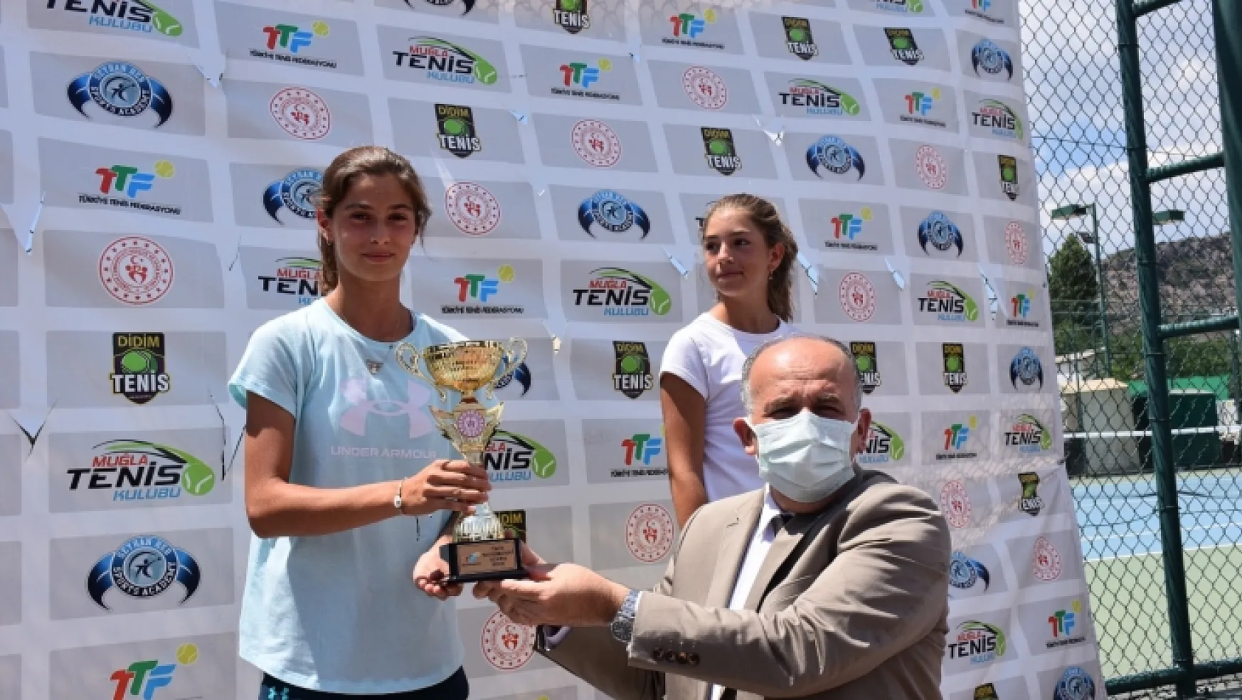12 Yaş Türkiye Yaz Kupası Tenis Turnuvası Sonuçlandı