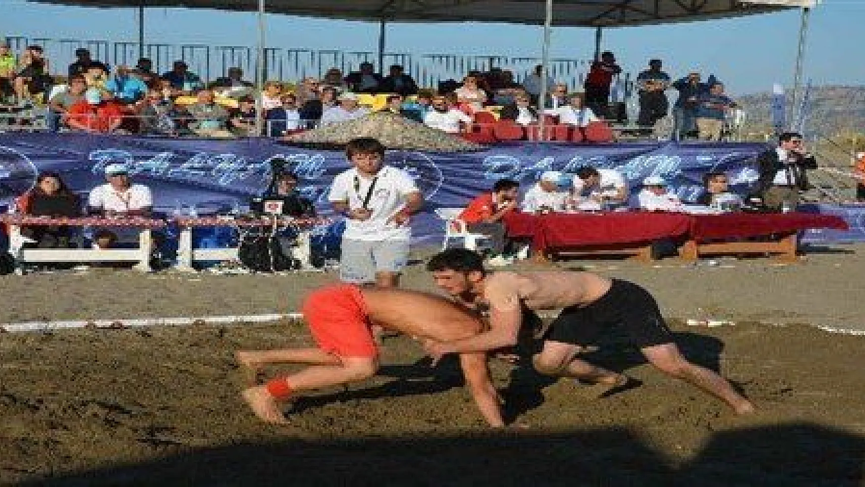Dalyan'da Dünya Plaj Güreşi Şampiyonası