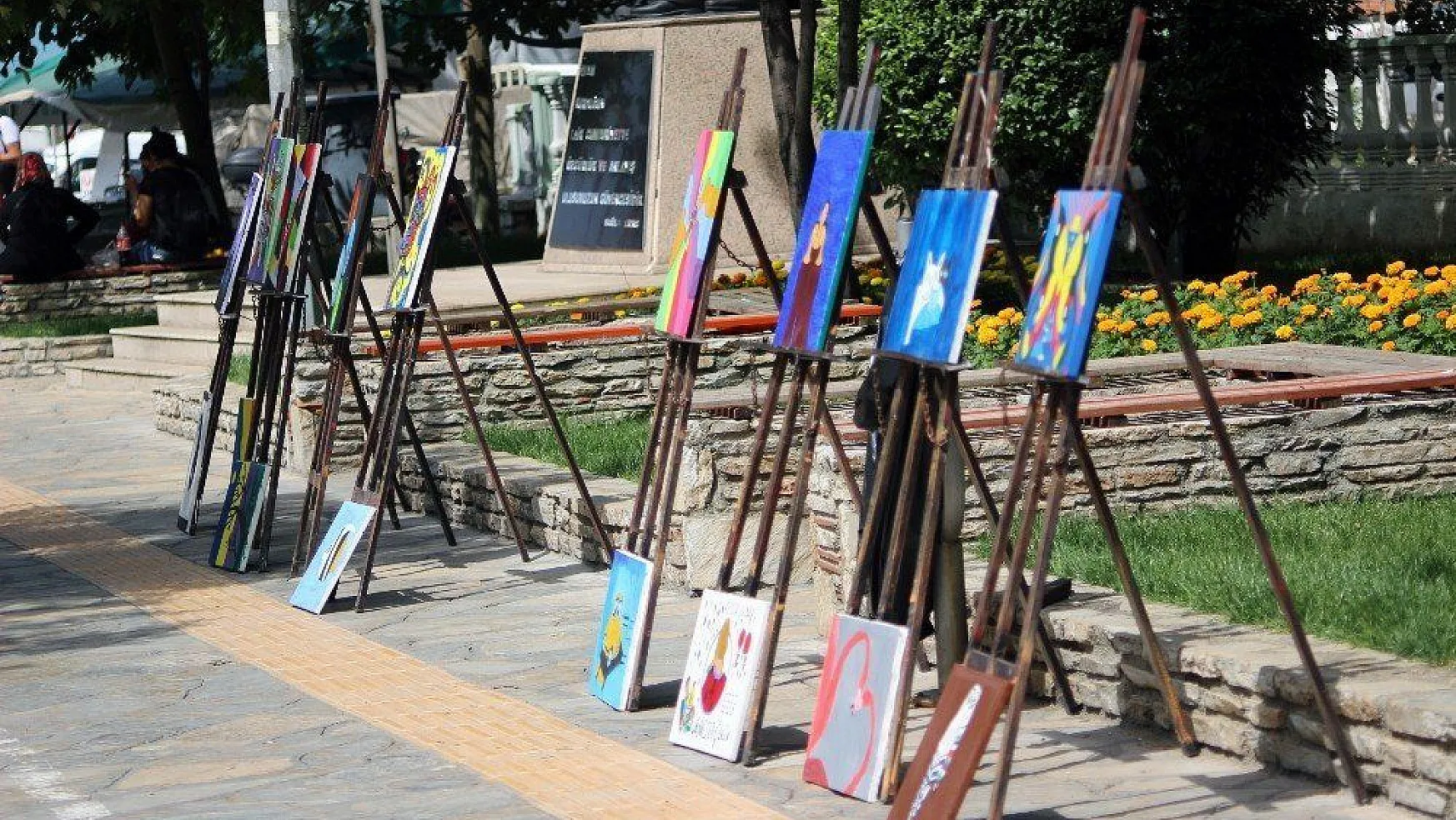 Köy okulunda yapılan eserler Menteşe'de sergilendi