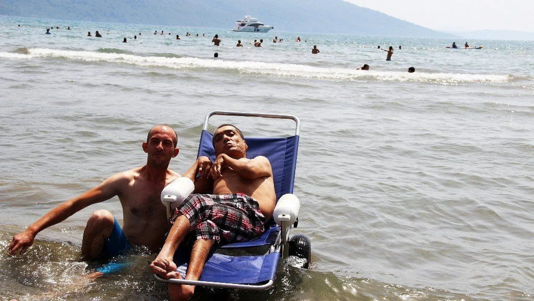 Muğlalı engelli vatandaş, 42 yıl sonra deniz gördü
