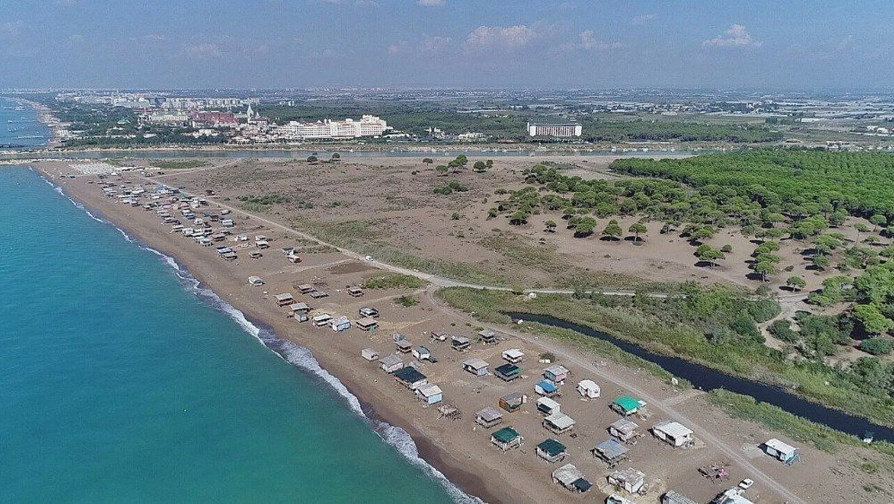 Antalya'da denize sıfır obalarda ücretsiz lüks tatil kıskandırıyor