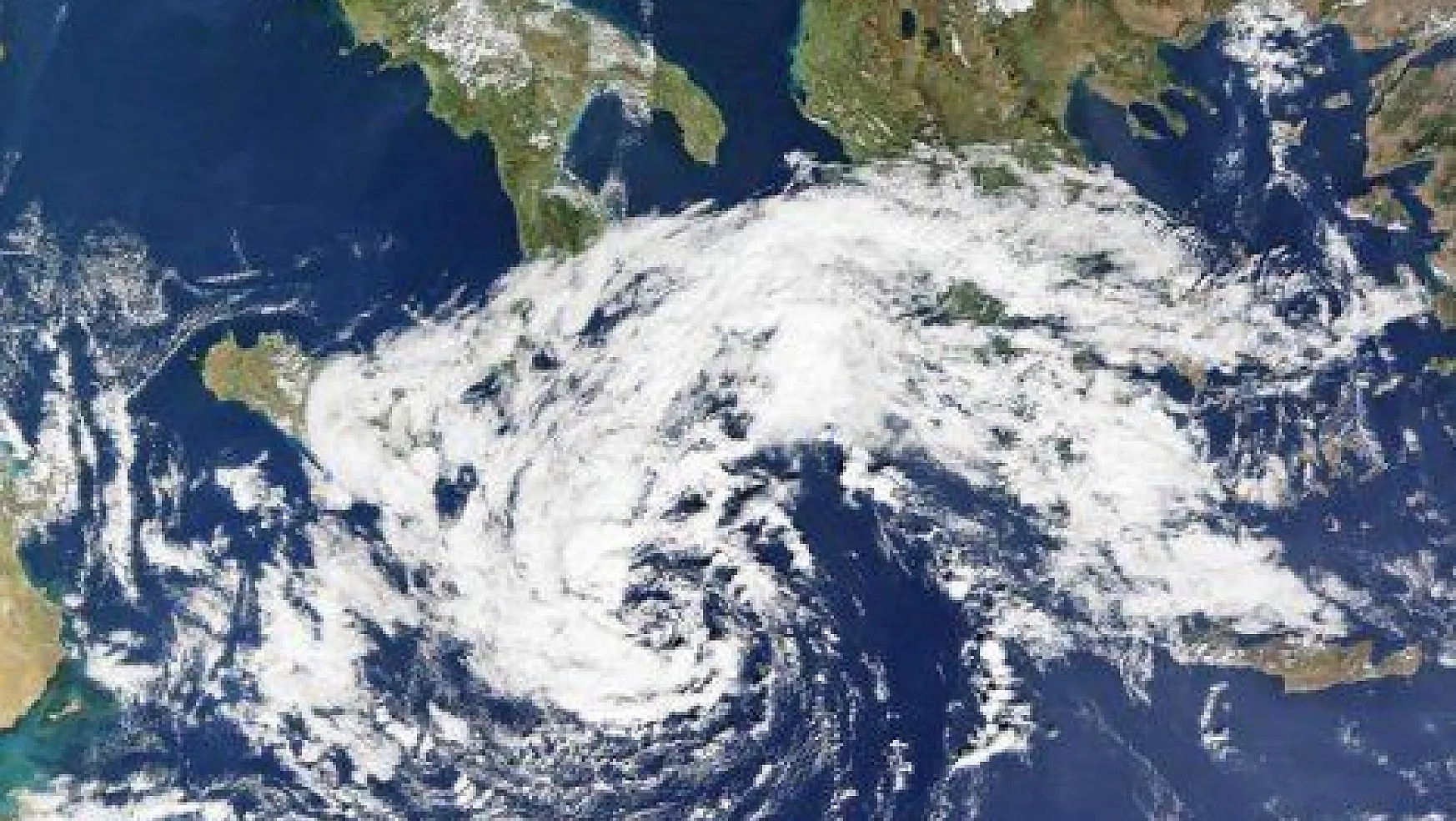 Doç. Dr. Ceyhun Özçelik Akdeniz tayfunları hakkında uyardı