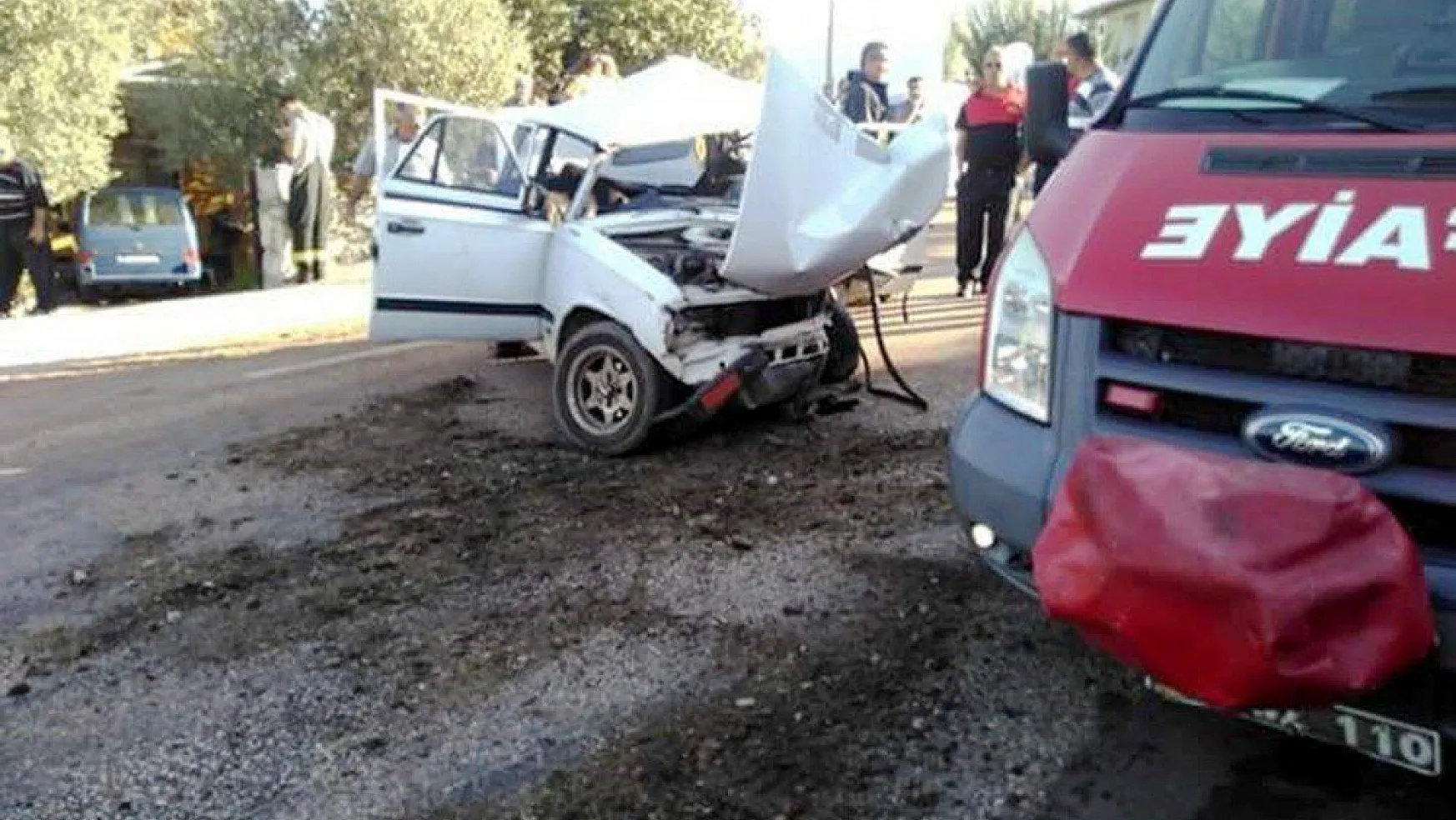 Fethiye'de otomobil elektrik direğine çarptı: 1 ölü