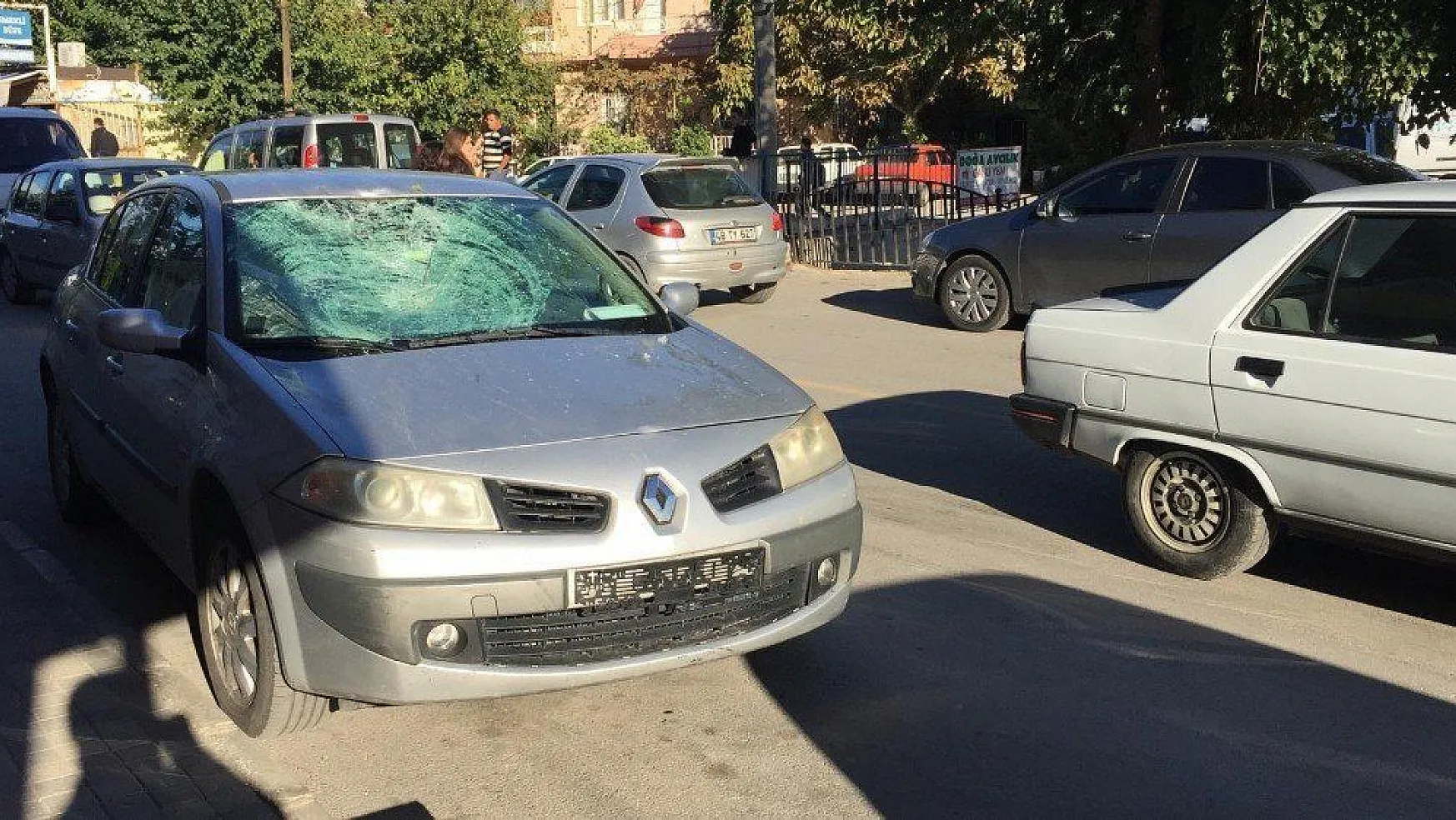 Milas'ta otomobil yayaya çarptı: 1 yaralı