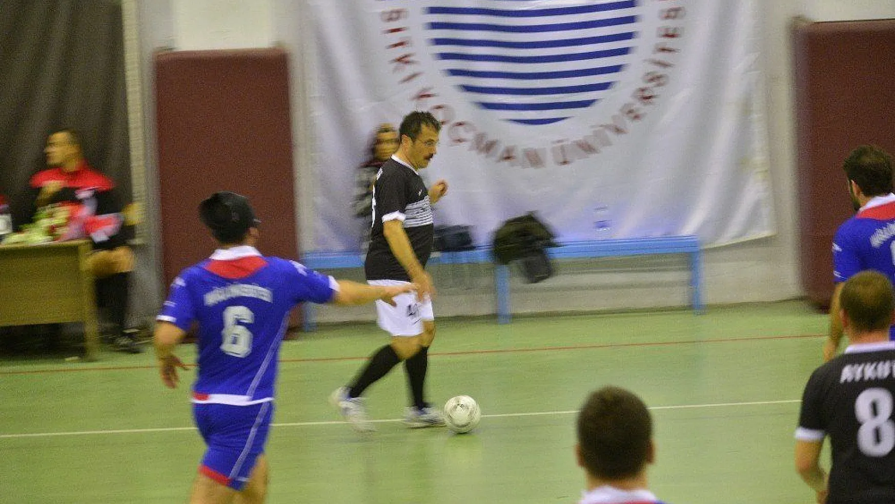 MSKÜ'de Rektörlük Kupası Futsal Turnuvası başladı