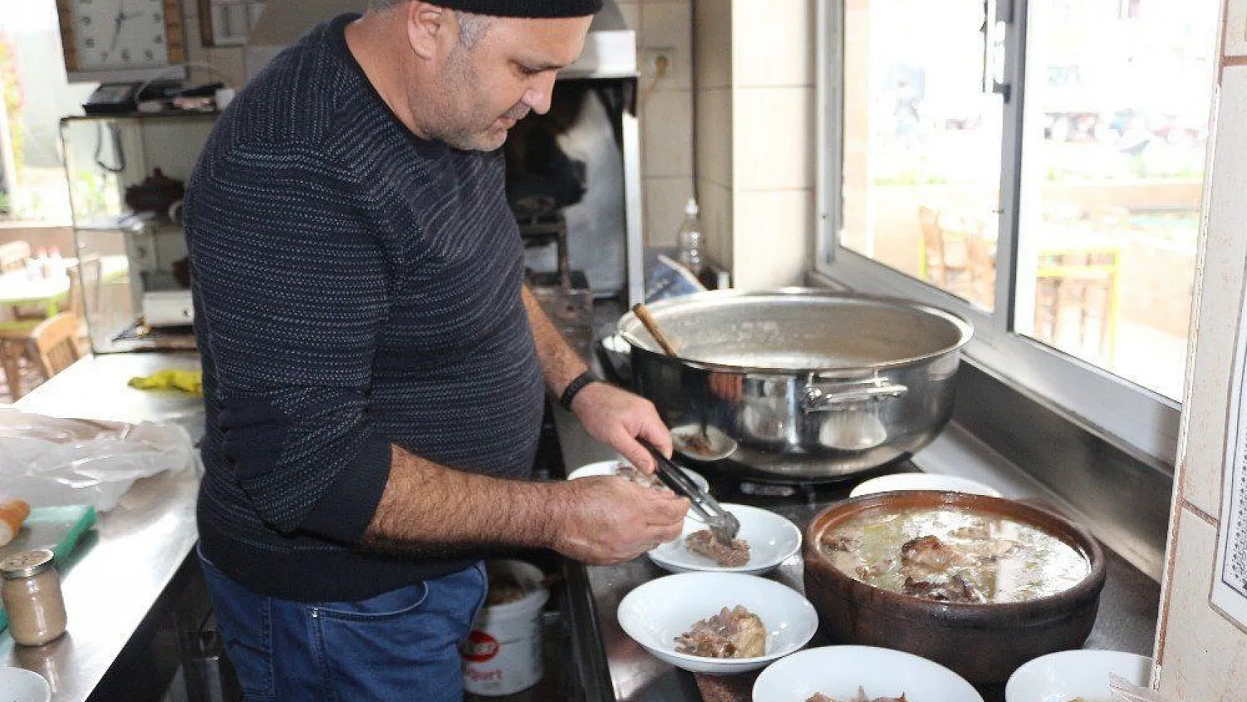 'Sulu Muğla Kebabı'  için Yunanistan'dan geliyorlar