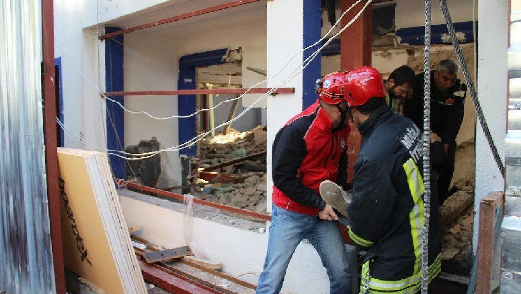 Bodrum'da inşaat çöktü 5 işçi yaralandı