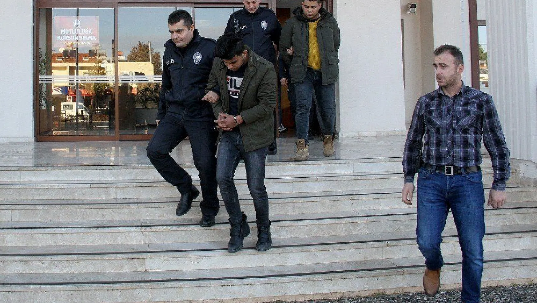 Muğla'da telefonla 'FETÖ' dolandırıcılığına 4 tutuklama