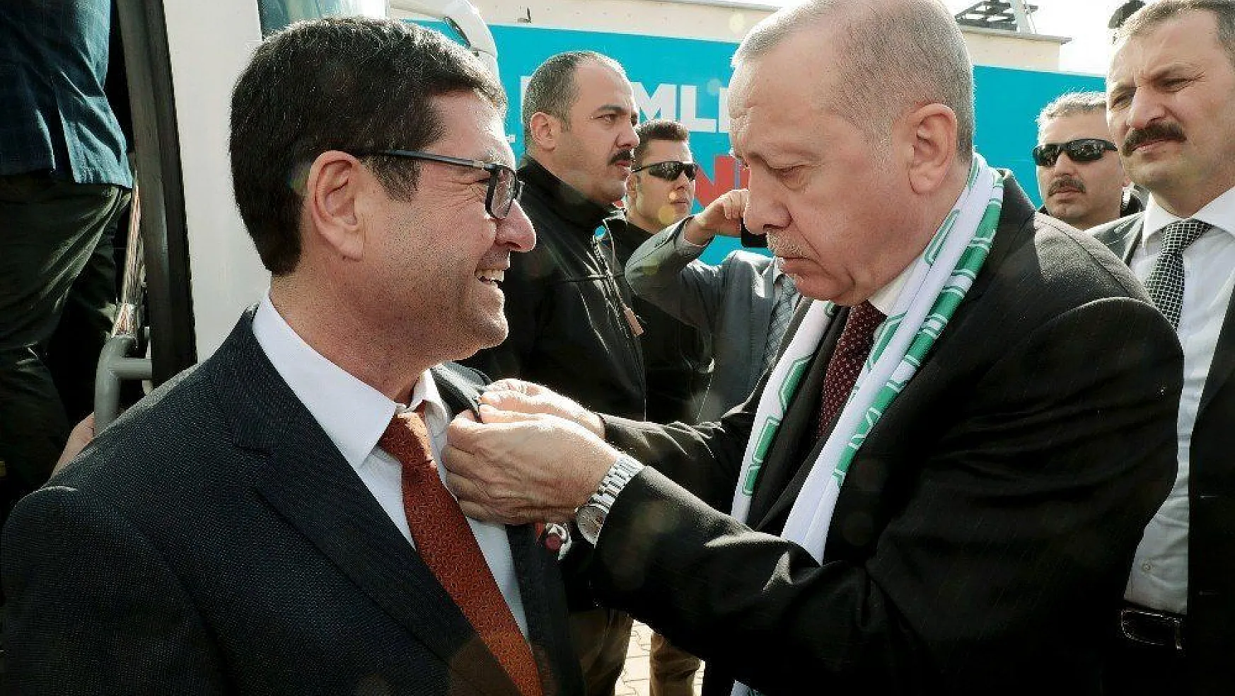 Saylak'ın Rozetini Cumhurbaşkanı Erdoğan taktı