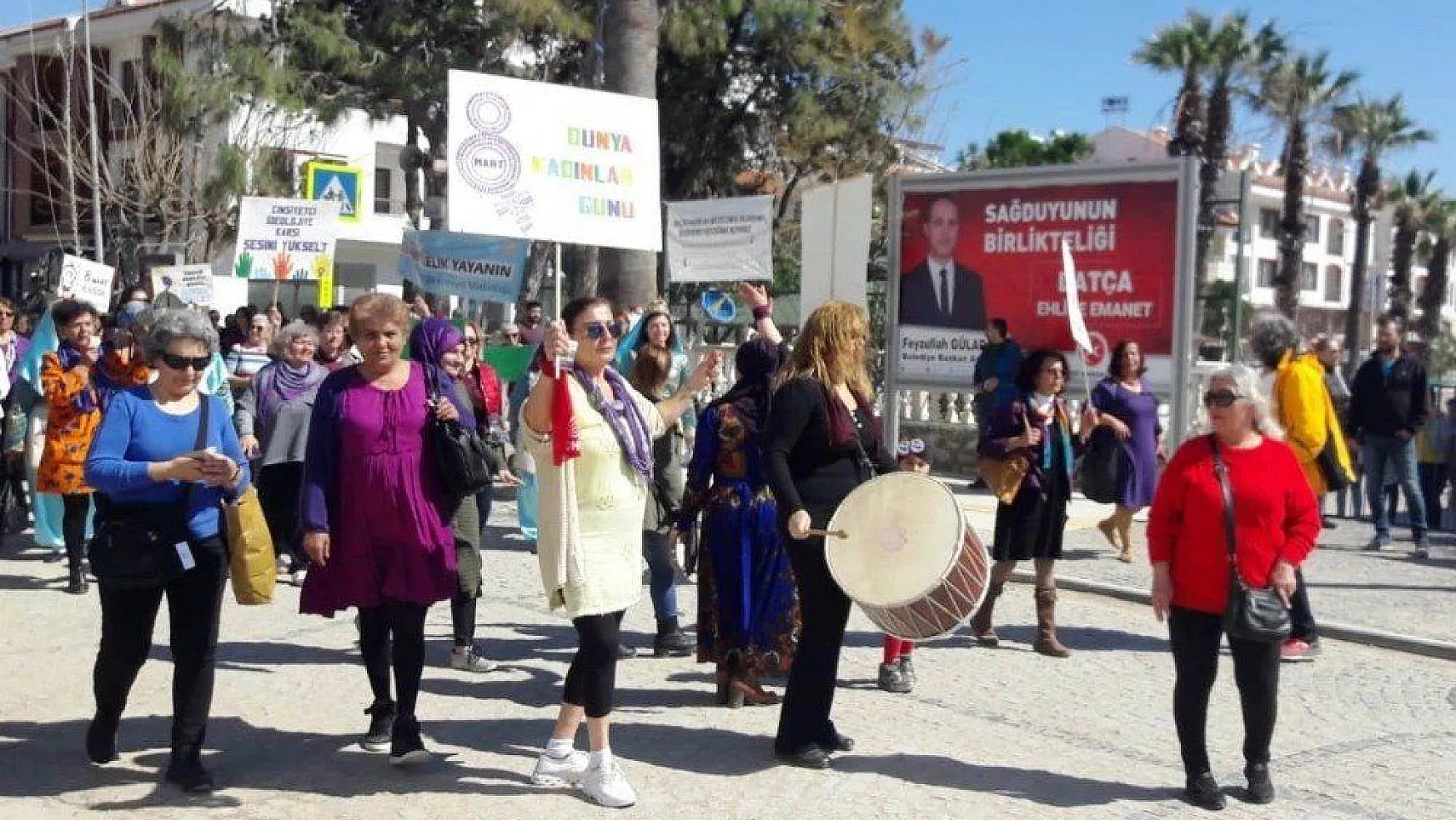 Datça'da renkli Dünya Kadınlar Günü kutlaması