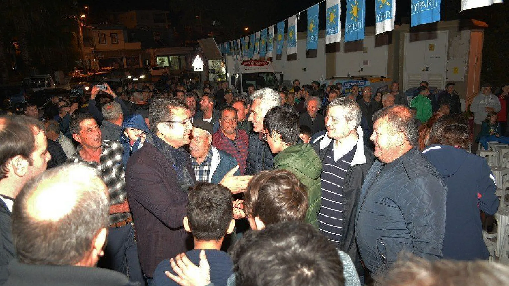 Mehmet Tosun Dereköy'de de coşkuyla karşılandı