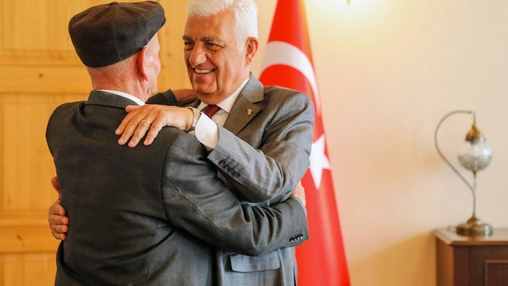 Başkan Gürün'e tebrik ve destek ziyaretleri sürüyor