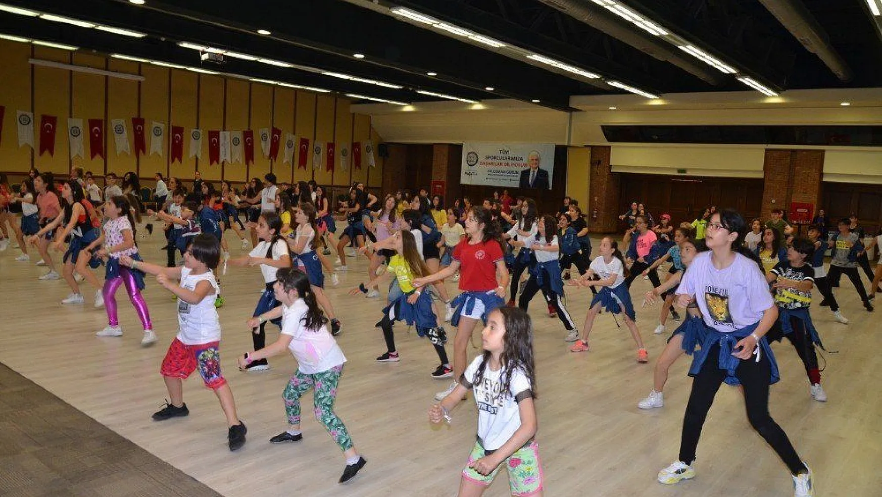 'Çocuk Dans Kongresi' Marmaris'te yapılıyor