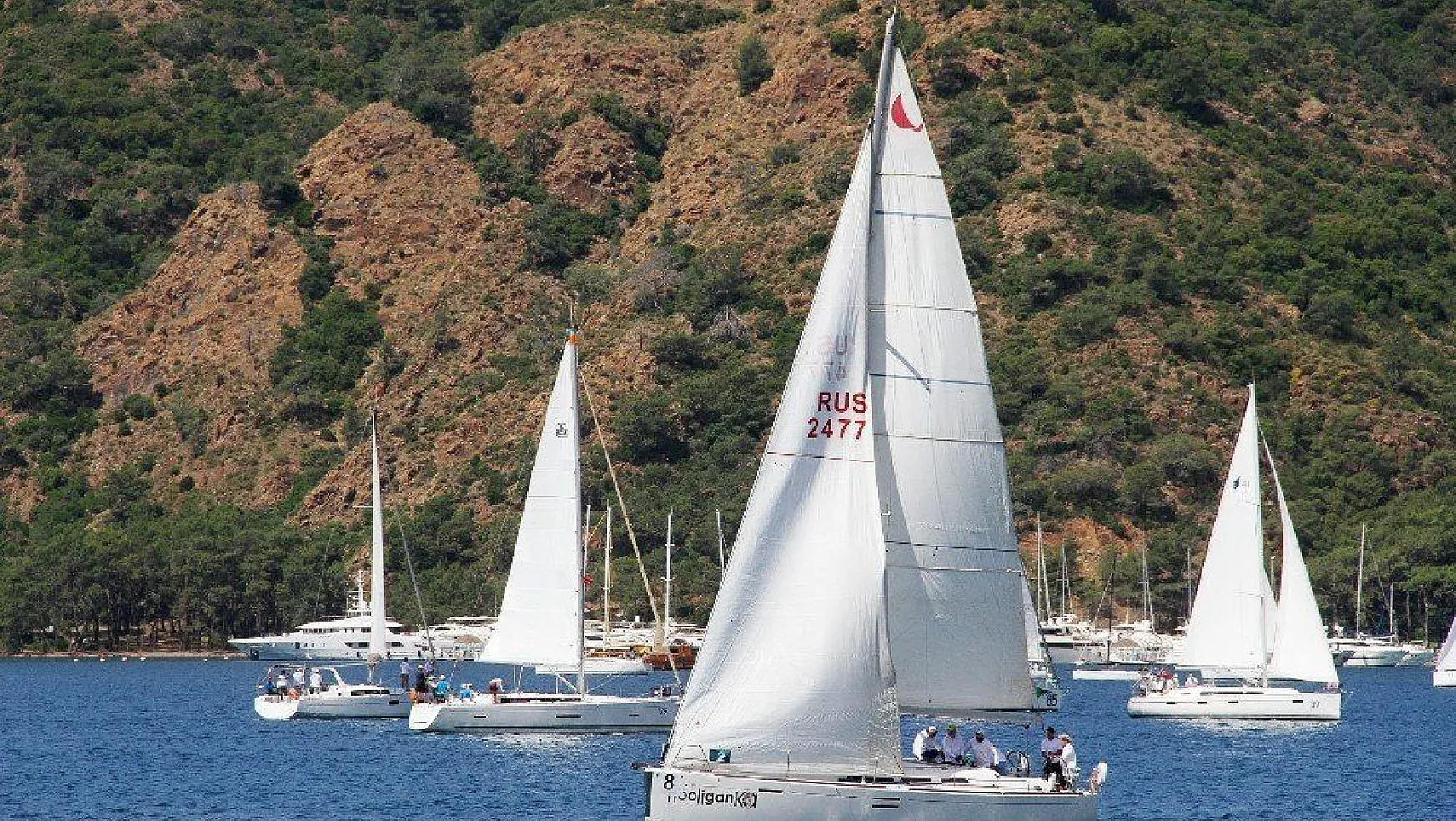 Göcek'te tekneler Atatürk anısına yarışıyor