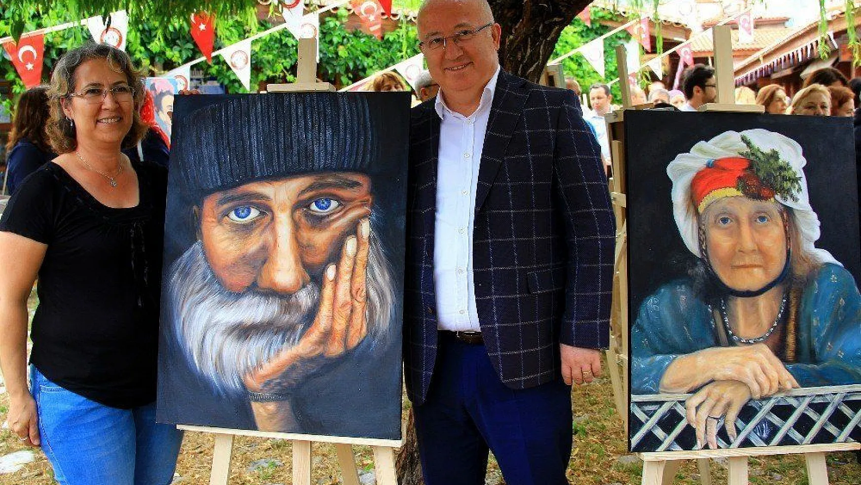 Menteşe Belediyesi resim kursiyerleri eserlerini sergiledi
