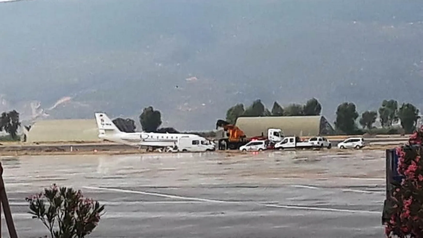 Bodrum'da özel uçak pistten çıktı