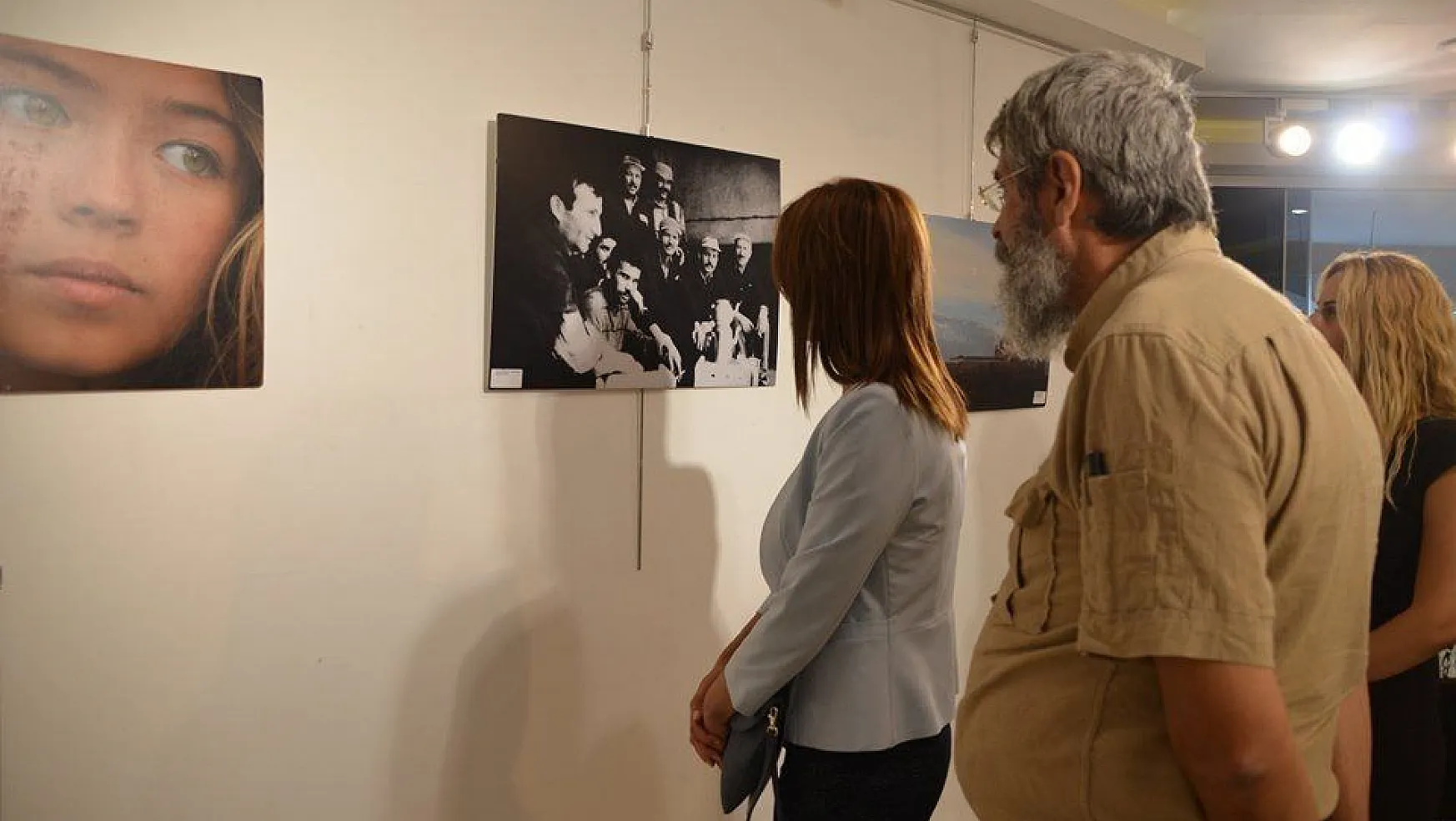 'Güneşin Sofrasındayız' fotoğraf sergisi Marmaris'te açıldı