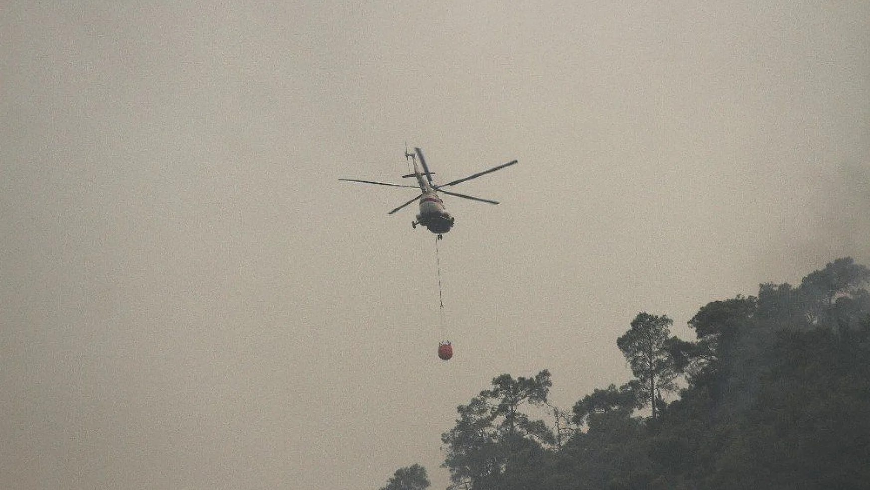 Dalamandaki yangında helikopterler havadan müdahaleye başladı