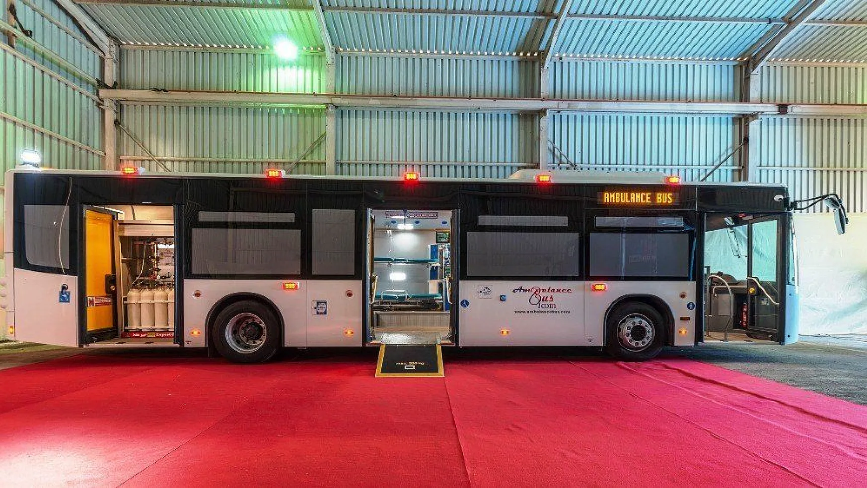 Dünyanın tam donanımlı, ilk mobil hastane otobüsü hastanesi görenleri şaşırttı