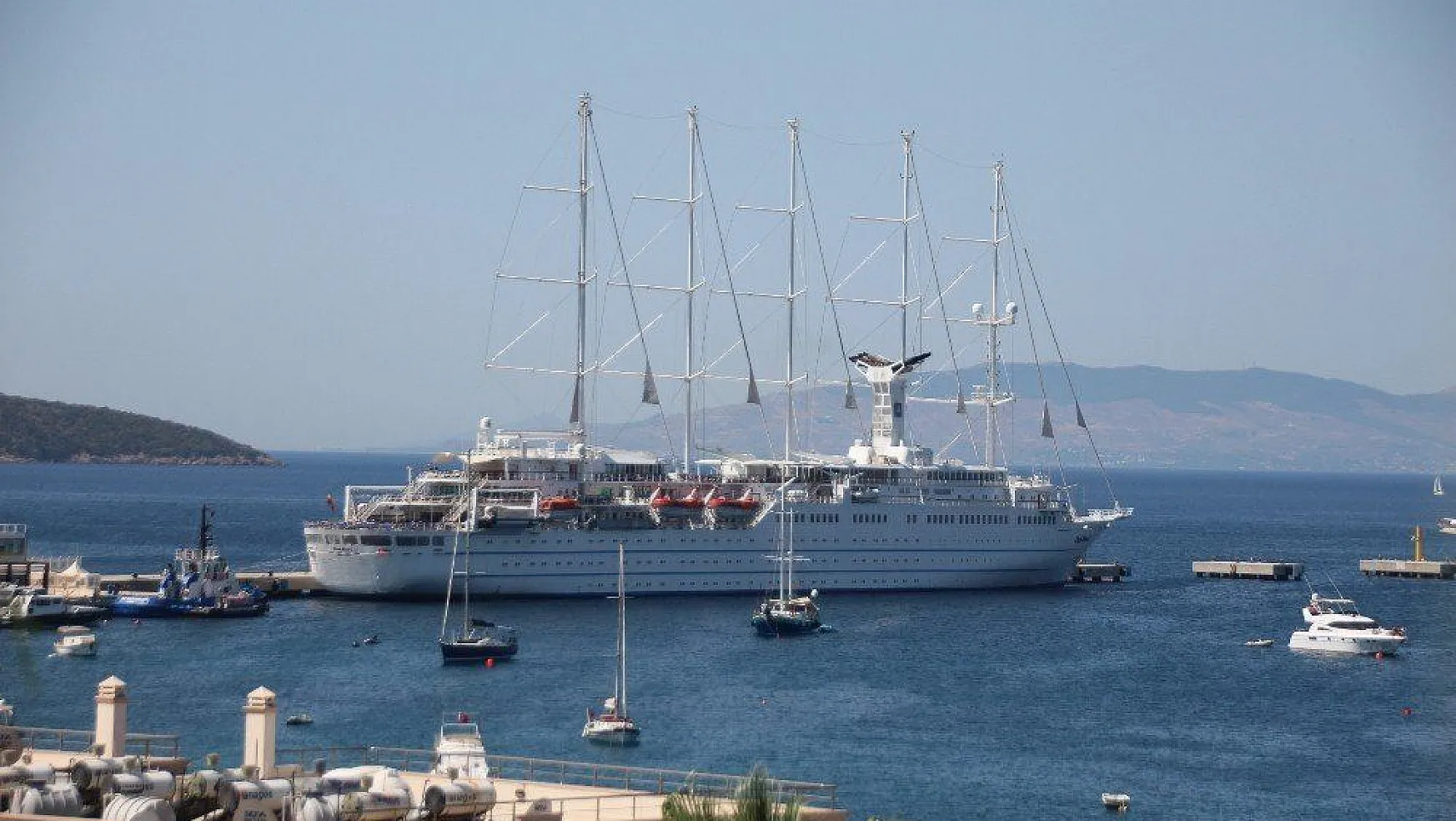 Dünyanın en büyük yelkenli yolcu gemisi Bodrum