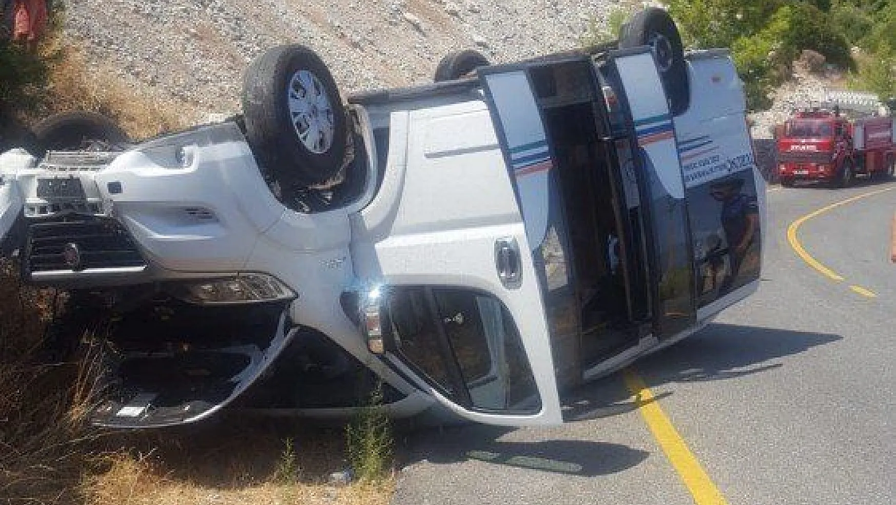 Marmaris'te yolcu minibüsü kaza yaptı 11 yaralı