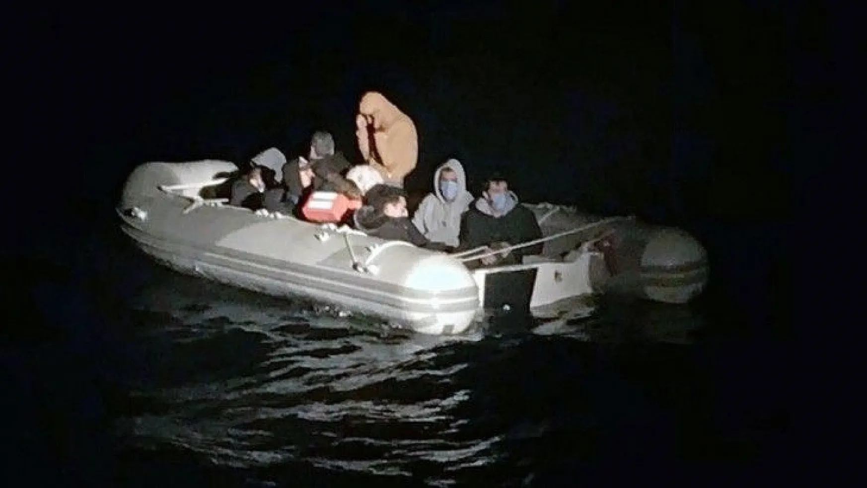 22 düzensiz göçmen kurtarıldı