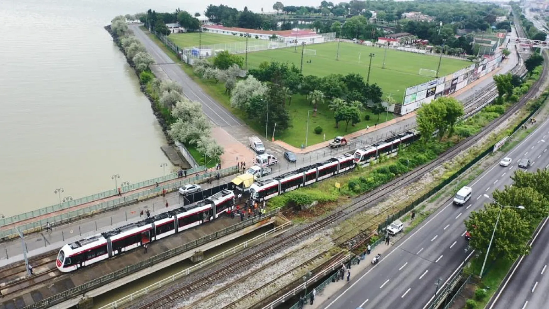 26 kişinin yaralandığı tramvay kazası havadan görüntülendi