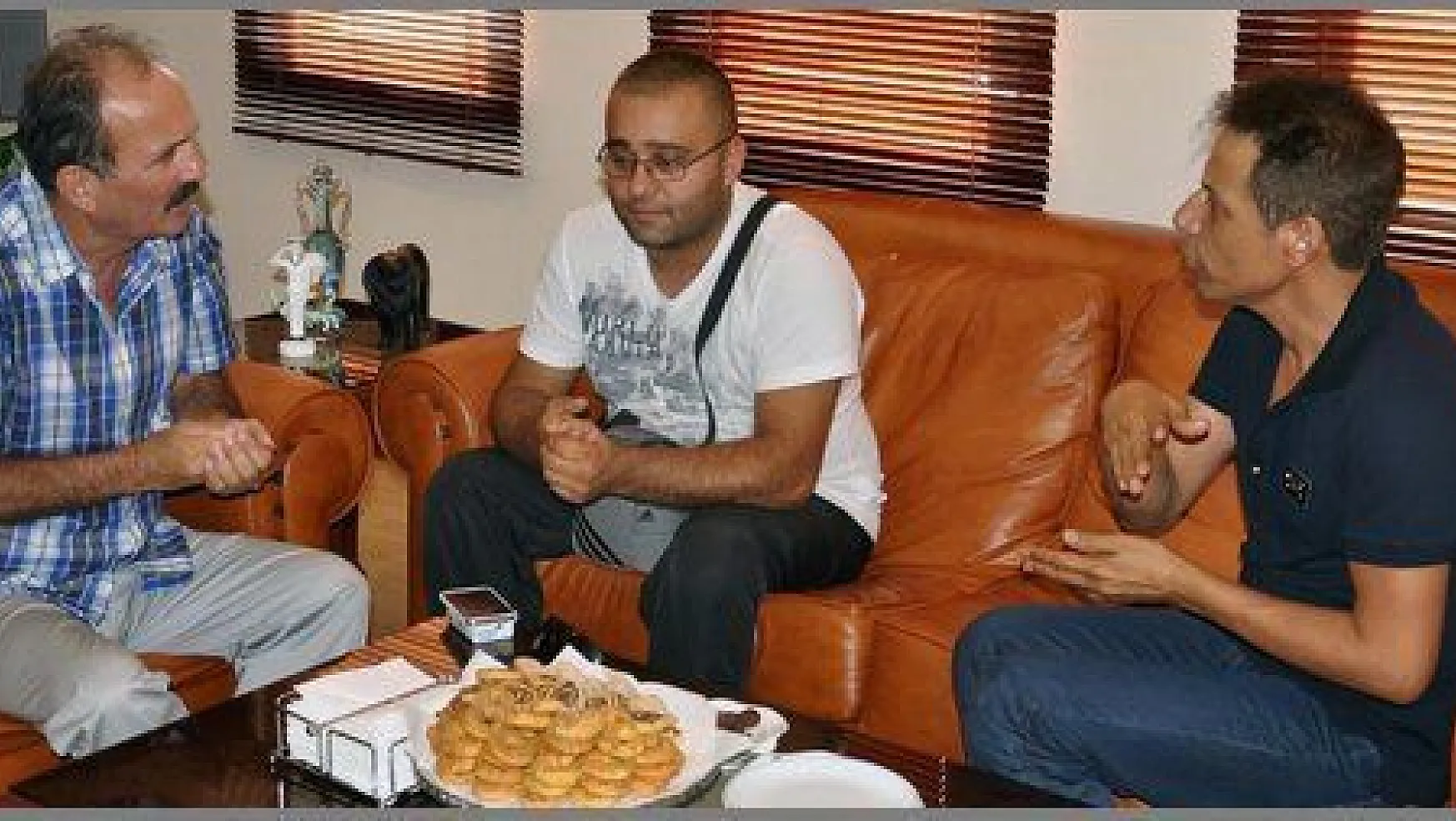 Mustafa Yıldızdoğan, Başkan Saatcı'yı ziyaret etti