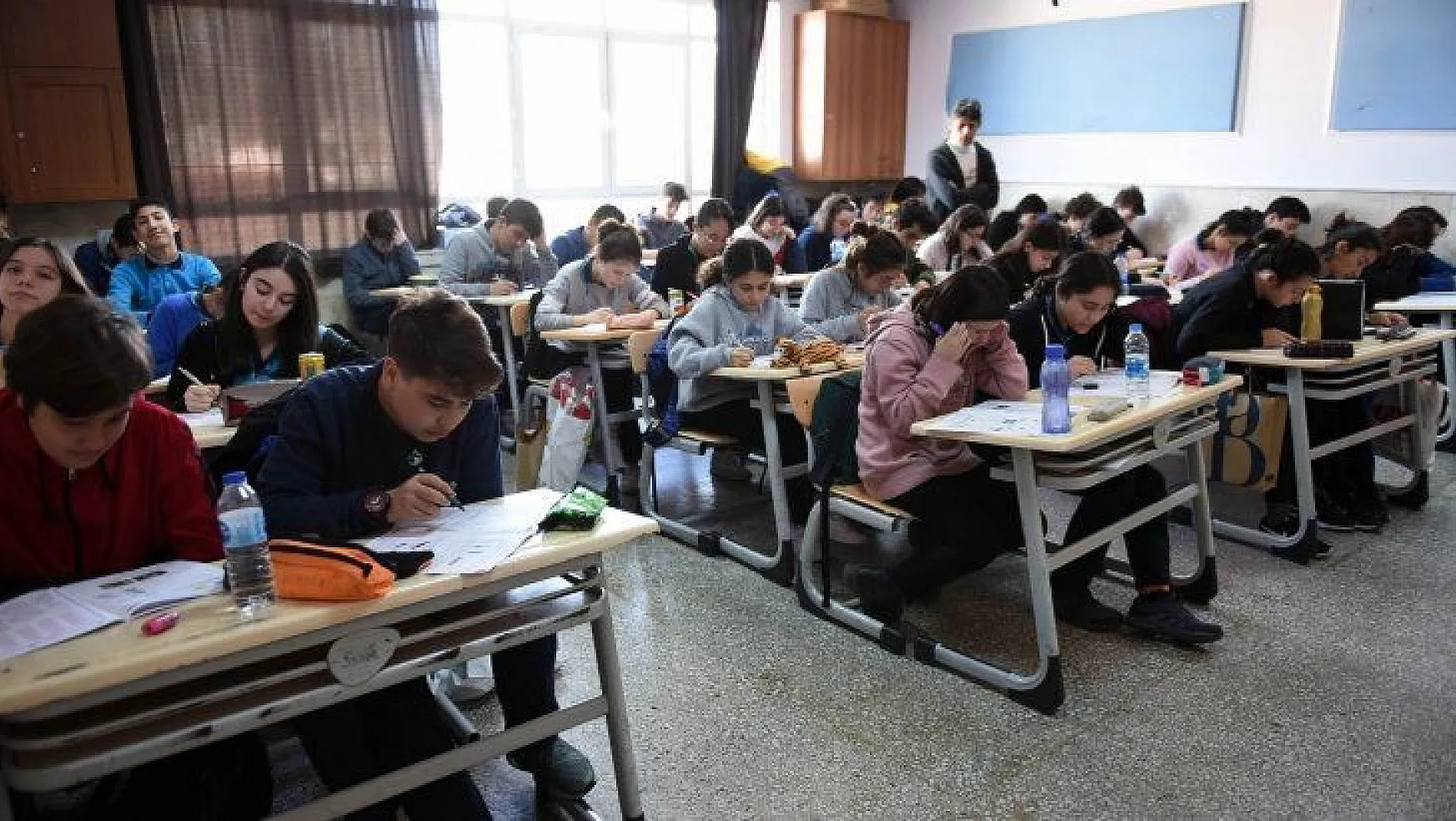 5 Bin 733 Öğrenci Deneme Sınavına Girdi