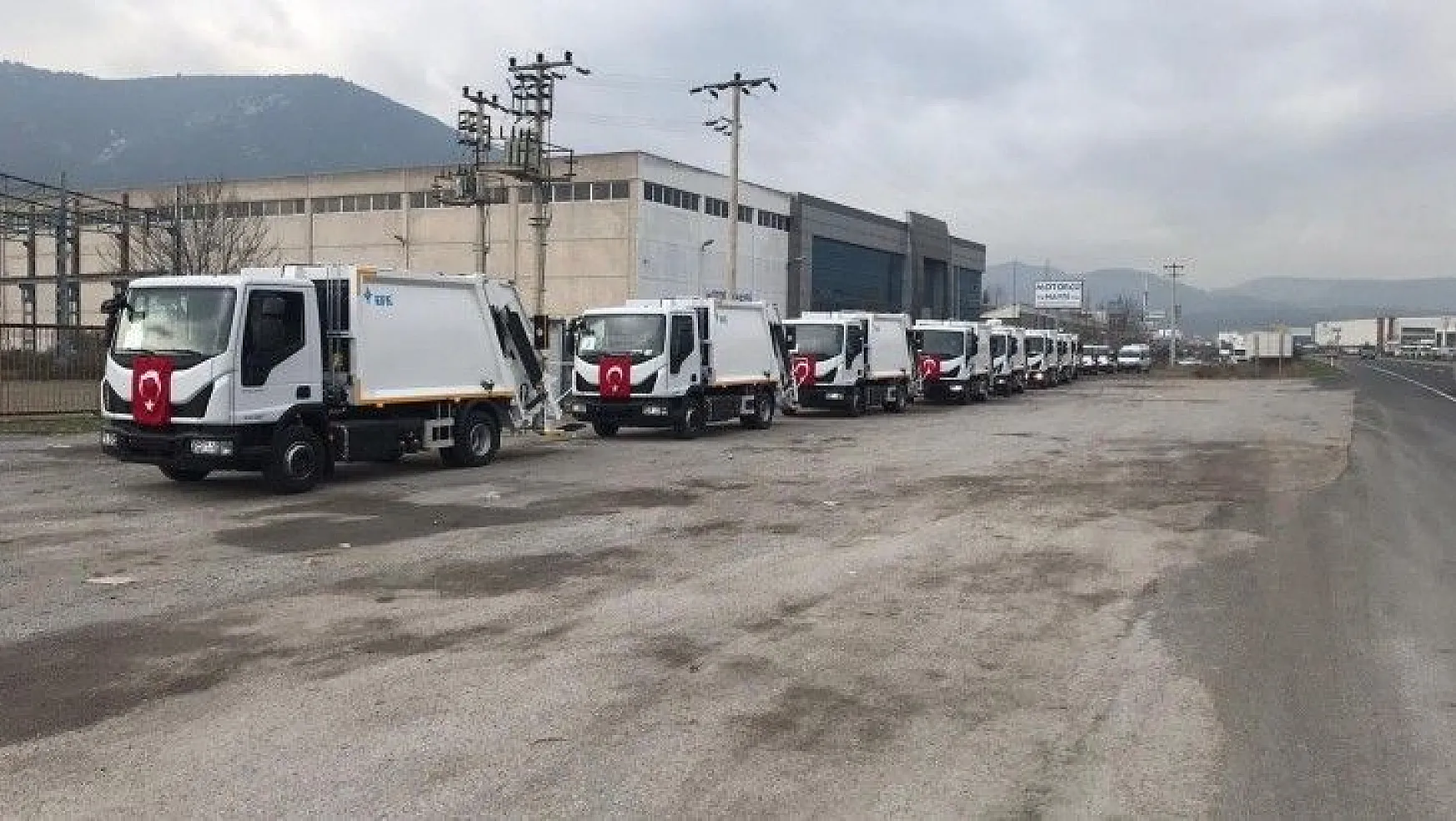 Milas'a yeni çöp kamyonları