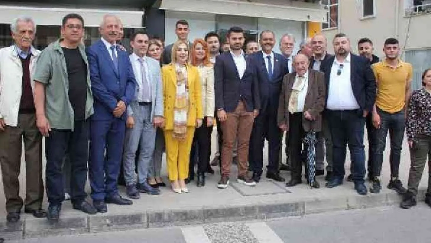 AK Parti Muğla Milletvekili Gökcan, Marmarisli partililer ile bayramlaştı