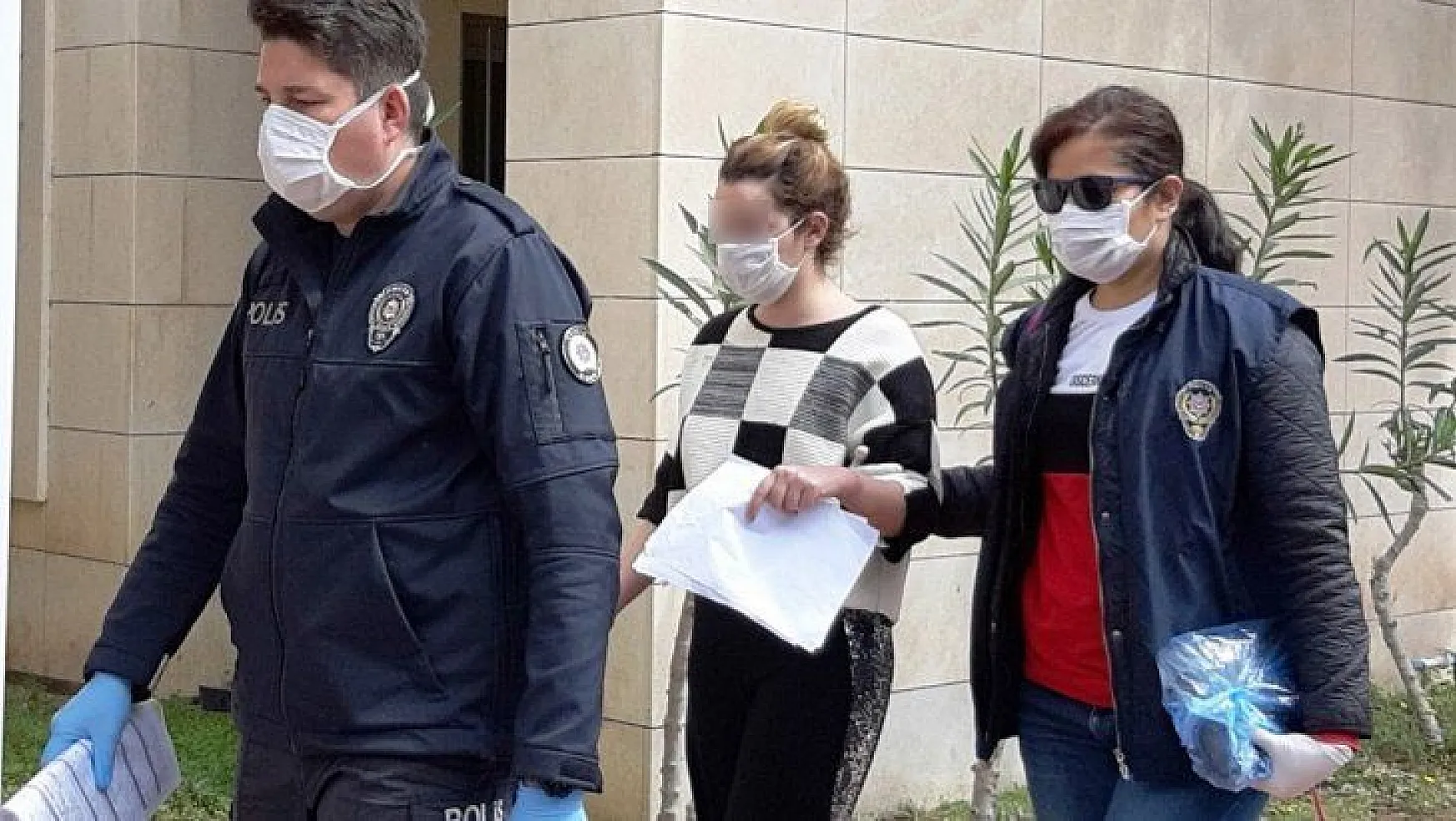 Ali Ağaoğlu'nun eski sevgilisi Hazal, erkek arkadaşını bıçakladığı iddiasıyla gözaltına alındı