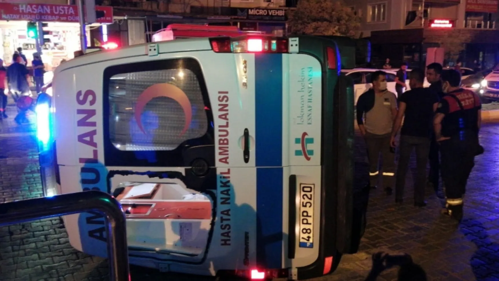 Fethiye'de otomobil ambulansa çarptı: 6 yaralı
