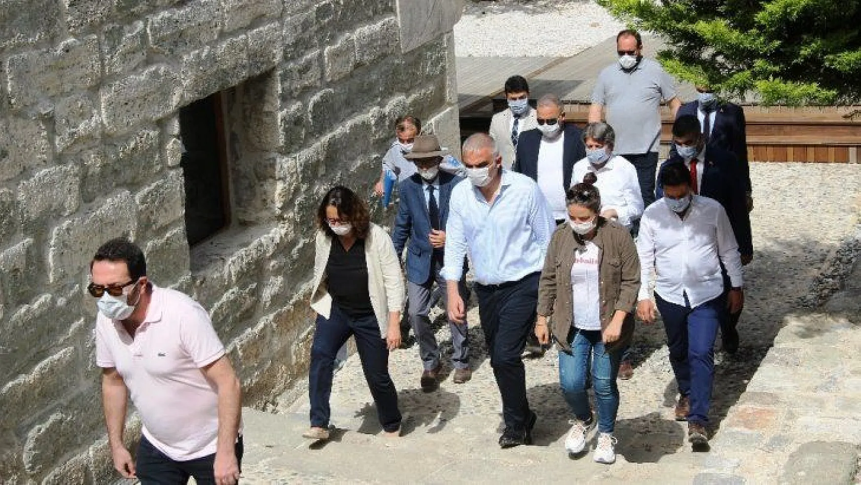 Bakan Ersoy Bodrum'daki turizmcilere müjdeyi verdi
