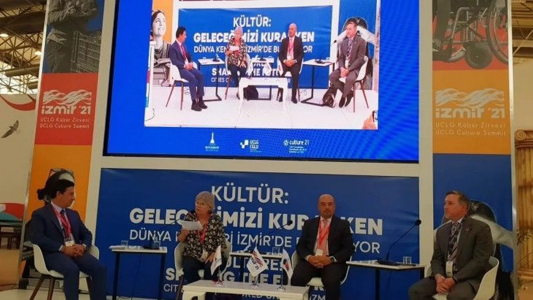 Başkan Aras'ın konuşması İzmir Kültür Zirvesi'ne damga vurdu