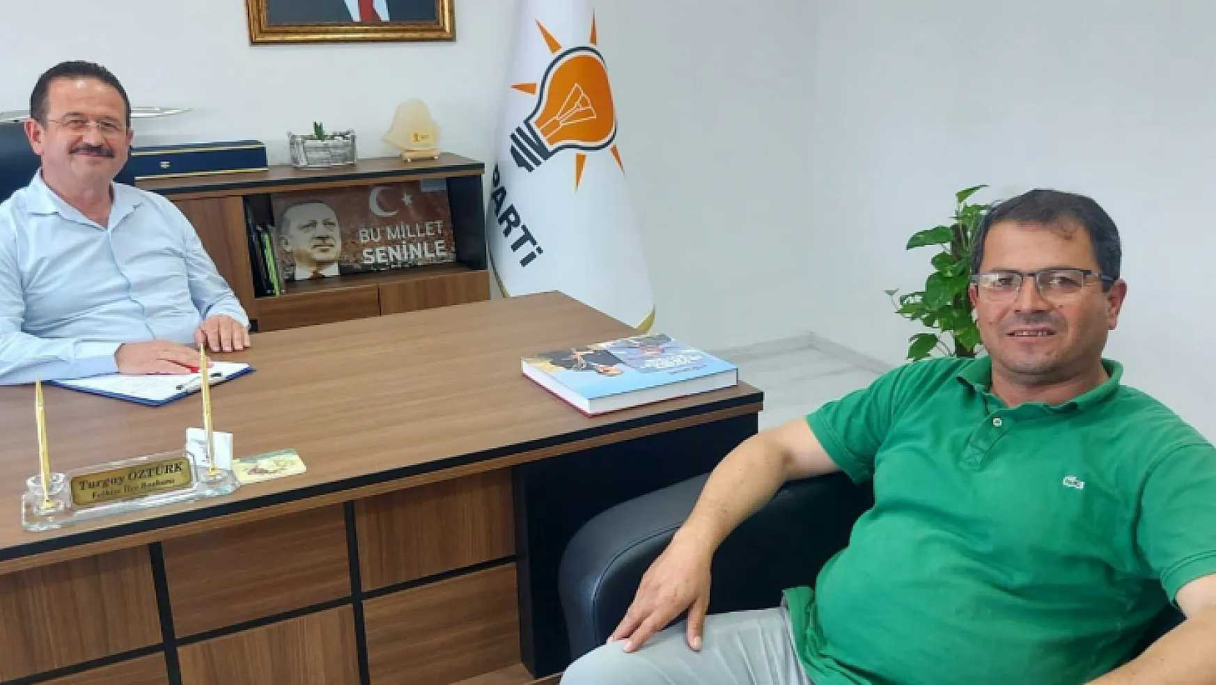 Başkan Öztürk, MHP İlçe Başkanı Mehmet Arıç'ı ağırladı